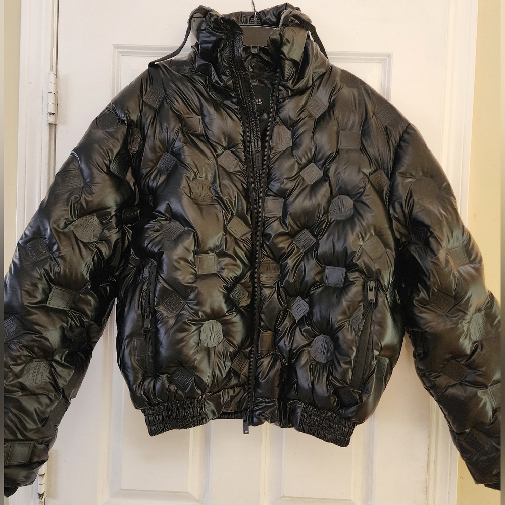 Size S - RIVER ISLAND Oversized Fit Ri Black Monogram Puffer Jacket - Picture 4 of 8